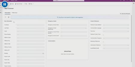 微软Power Apps引入AI助手,简化表单填写流程