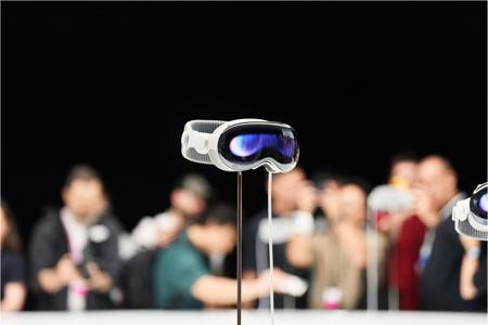 苹果、谷歌、Meta、OpenAI都在抢的新赛道,中国公司的机会在哪?