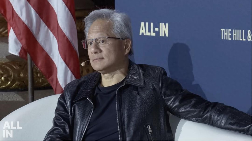 老黄自曝刚报废50亿美元显卡，亲自审查4.2万名员工薪酬，100%都加薪