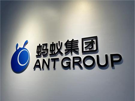 黄仁勋最新访谈：英伟达投资OpenAI不是签署大额订单的前提